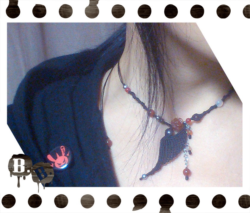 ウィングチェーンネックレス・レッドローズ【カーネリアン】【ブラックコード】【ハンドメイドアクセサリー】