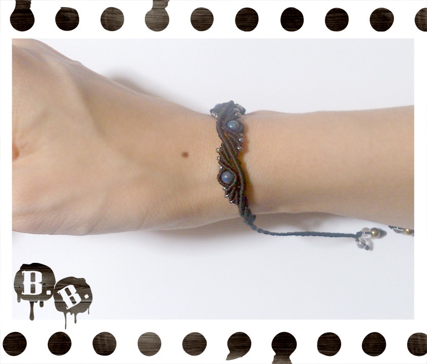 ドロップウェーブブレスレット【ラピスラズリ】【ブラックコード】【ハンドメイドアクセサリー】