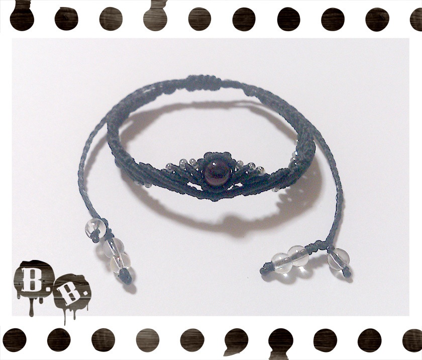 クラウンドロップブレスレット【レッドタイガーアイ】【ブラックコード】【ハンドメイドアクセサリー】