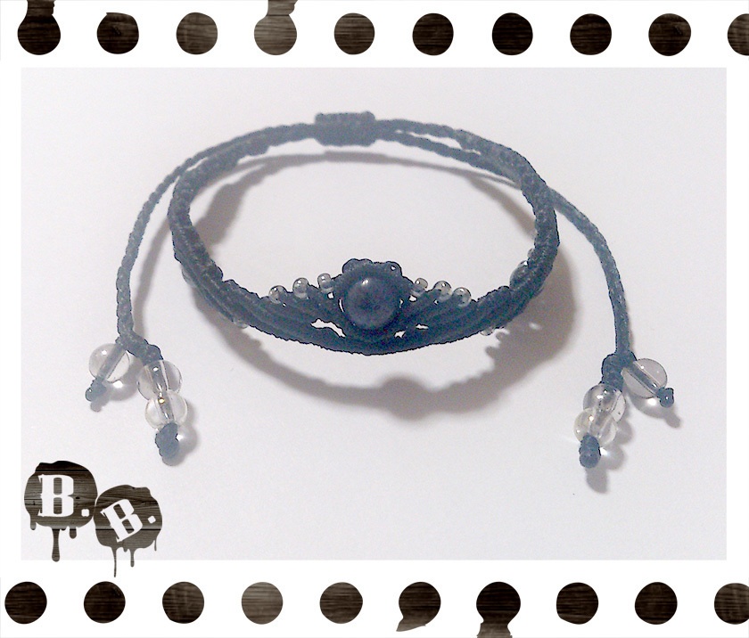 クラウンドロップブレスレット【ソーダライト】【ブラックコード】【ハンドメイドアクセサリー】