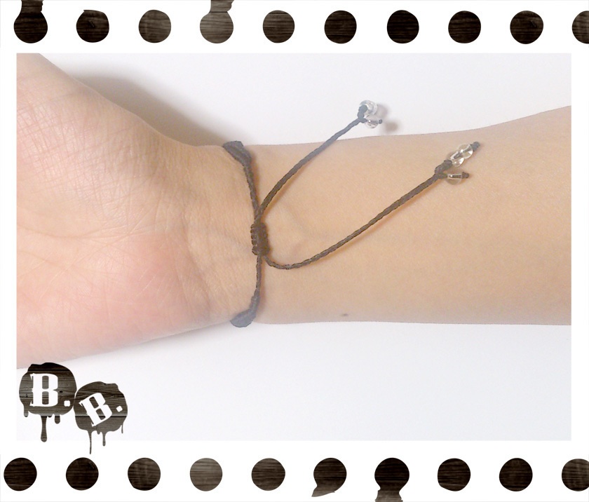 クラウンドロップブレスレット【ソーダライト】【ブラックコード】【ハンドメイドアクセサリー】