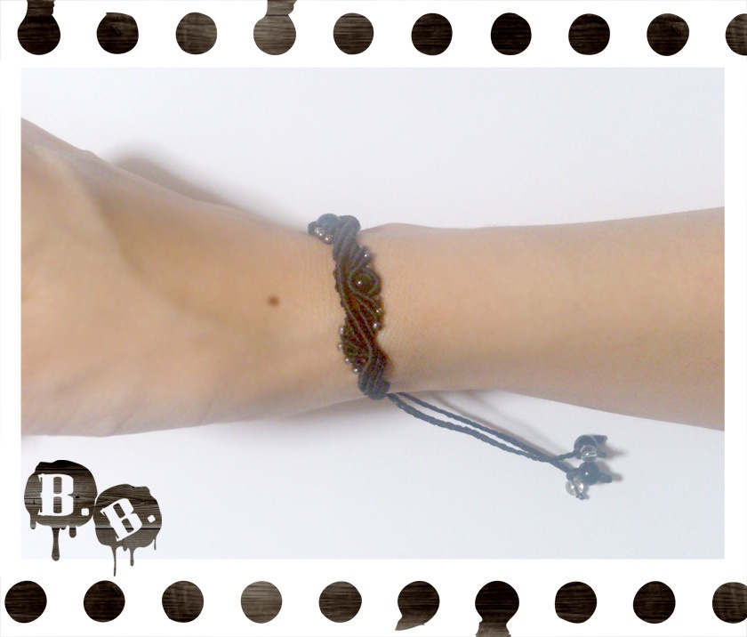 クラウンドロップブレスレット【アズライト】【ブラックコード】【ハンドメイドアクセサリー】