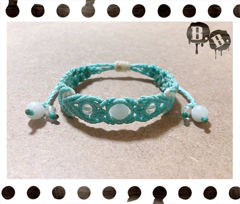 【夏向けライトカラー】バイカラーブレスレット【アラゴナイト】【ミントグリーンxナチュラルホワイト】【ハンドメイドアクセサリー】