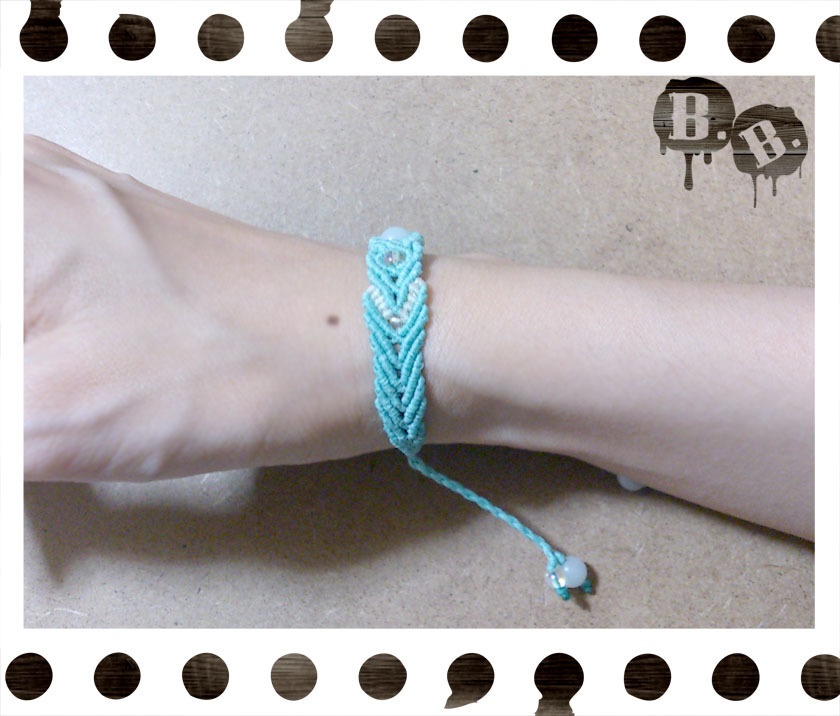 【夏向けライトカラー】バイカラーブレスレット【アラゴナイト】【ミントグリーンxナチュラルホワイト】【ハンドメイドアクセサリー】