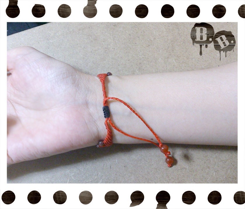 【夏向けライトカラー】ウェーブウェブブレスレット【レッドアゲート】【レッドコード】【ハンドメイドアクセサリー】