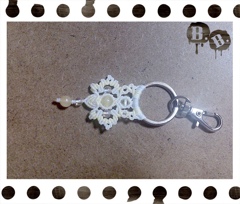 【夏向けライトカラー】玉蝶のキーホルダー【5色】【ハンドメイドアクセサリー】