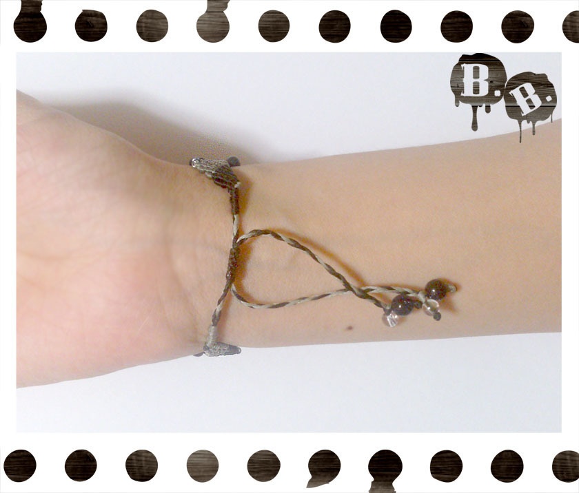 ウェーブウェブブレスレット【フロスト水晶】【シルバーグレーxブラック】【ハンドメイドアクセサリー】