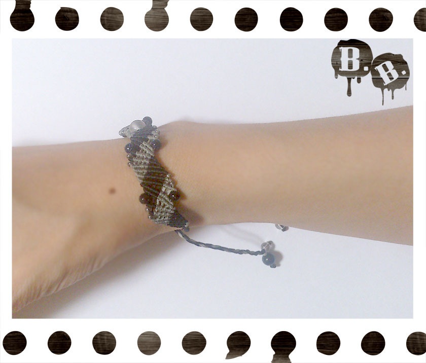 ウェーブウェブブレスレット【フロスト水晶】【シルバーグレーxブラック】【ハンドメイドアクセサリー】