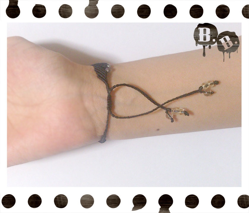 ウェーブウェブブレスレット【ブルーカルセドニー】【ブラックコード】【ハンドメイドアクセサリー】