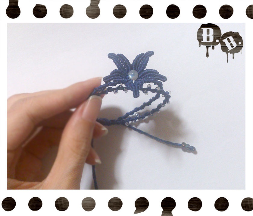 星花と朝露のブレスレット【ラブラドライト】【ロイヤルブルーコード】【ハンドメイドアクセサリー】