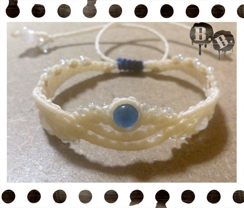 ダブルウェーブクラウンブレスレット【ミックスアゲートブルー】【アイボリーxロイヤルブルー】【ハンドメイドアクセサリー】