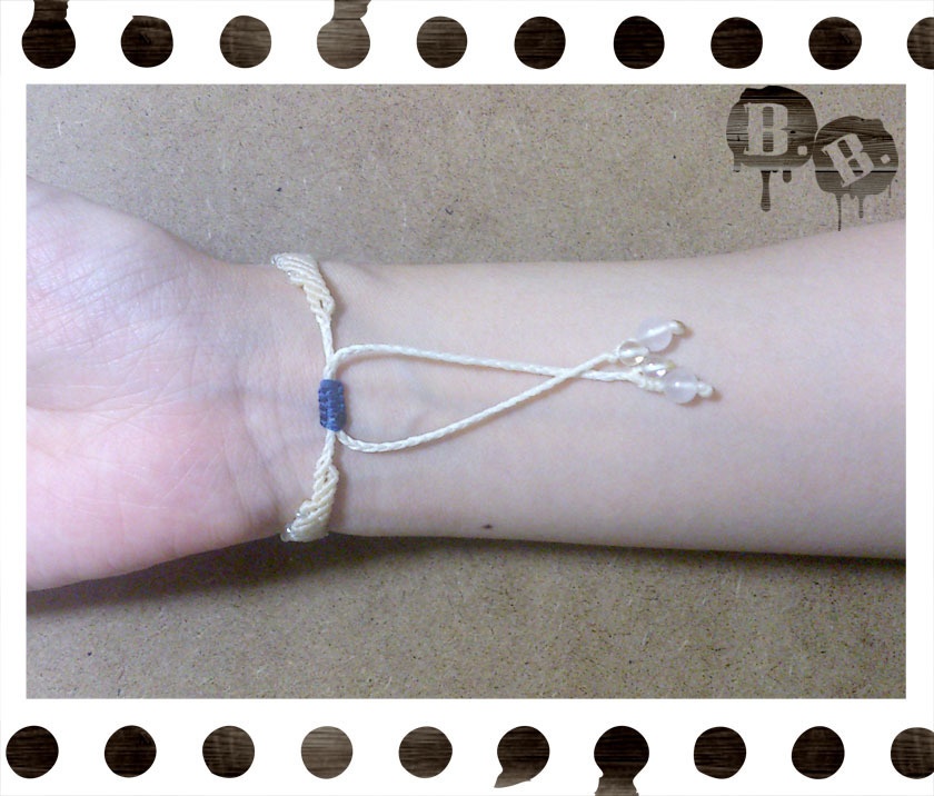 ダブルウェーブクラウンブレスレット【ミックスアゲートブルー】【アイボリーxロイヤルブルー】【ハンドメイドアクセサリー】