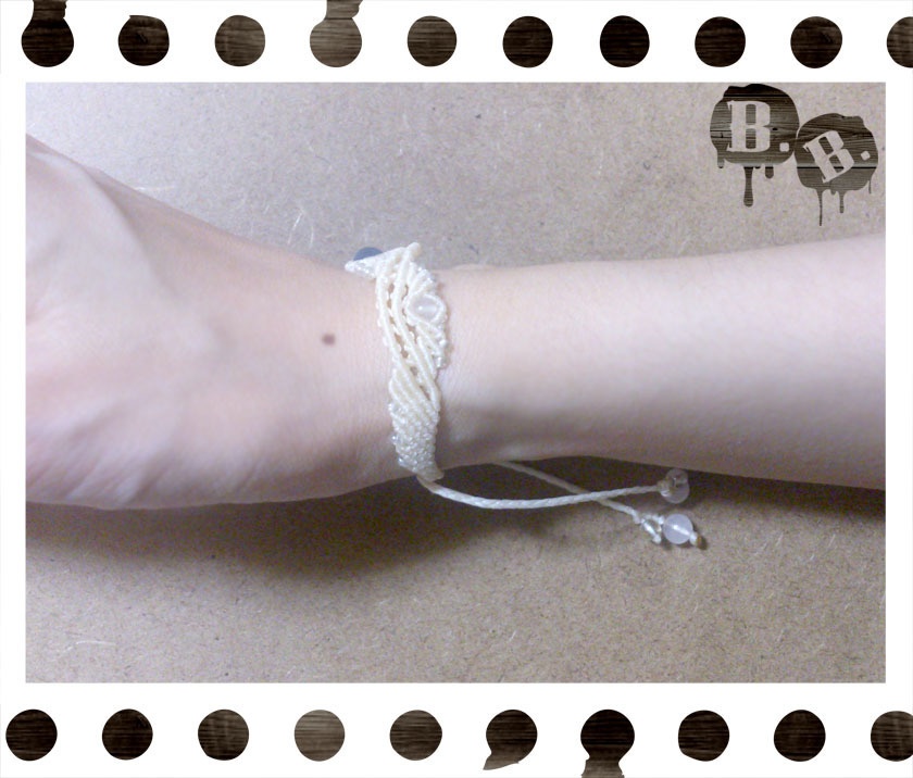 ダブルウェーブクラウンブレスレット【ミックスアゲートブルー】【アイボリーxロイヤルブルー】【ハンドメイドアクセサリー】