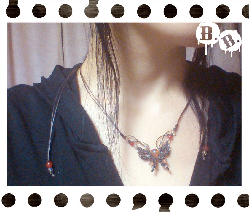 バタフライネックレス【カーネリアンオーラ】【ブラウンコード】【ハンドメイドアクセサリー】