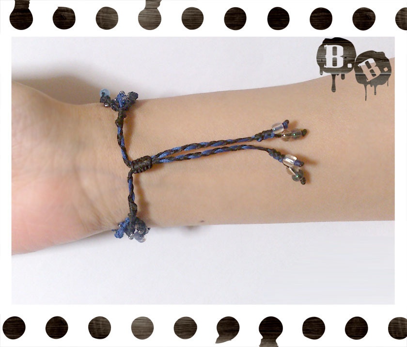 深海のブレスレット【マルチストーン】【ブラックxロイヤルブルー】【ハンドメイドアクセサリー】