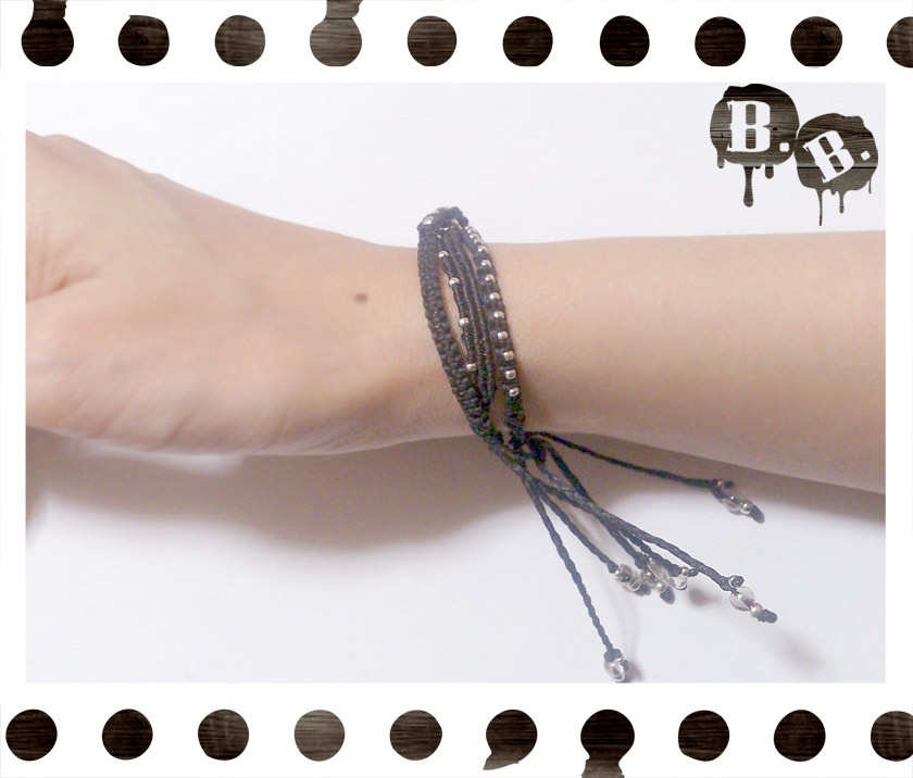 デザイン三連ブレスレットセット【ヘマタイトシルバー】【ブラックコード】【ハンドメイドアクセサリー】