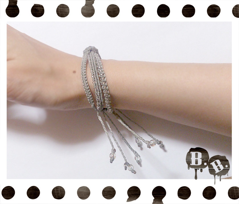 デザイン三連ブレスレットセット【ヘマタイトシルバー】【シルバーグレーコード】【ハンドメイドアクセサリー】