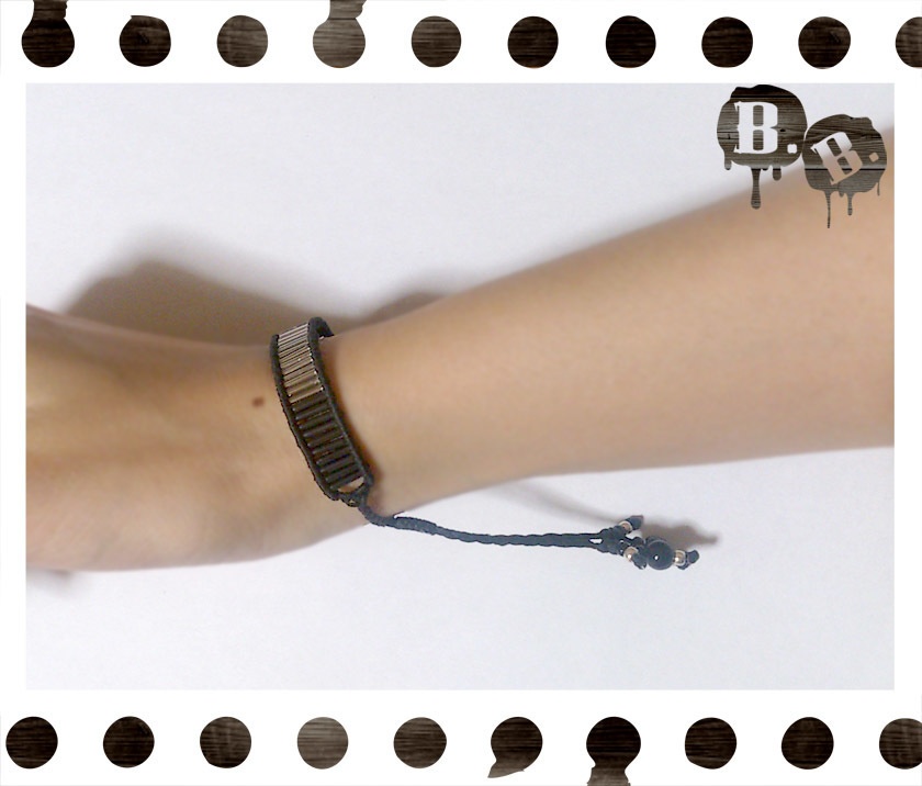 モノトーンブレスレット【ガラスビーズ】【ブラック】【ハンドメイドアクセサリー】