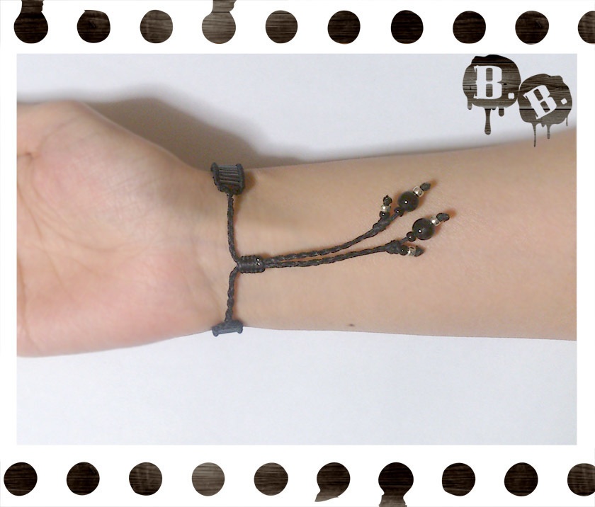 モノトーンブレスレット【ガラスビーズ】【ブラック】【ハンドメイドアクセサリー】