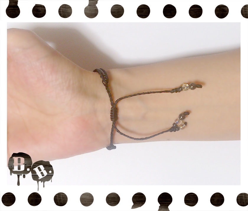 ラインブレスレット【オニキス】【ブラックコード】【ハンドメイドアクセサリー】