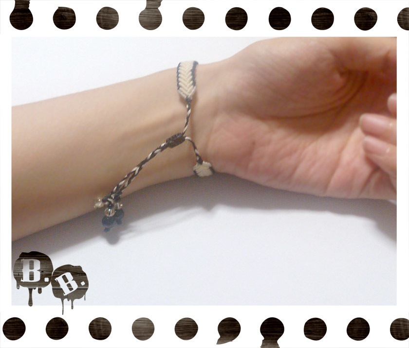 アウトラインブレス【マルチストーン】【マルチカラーコード】【ハンドメイドアクセサリー】