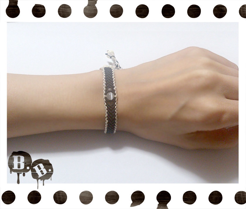 アウトラインブレス【マルチストーン】【マルチカラーコード】【ハンドメイドアクセサリー】