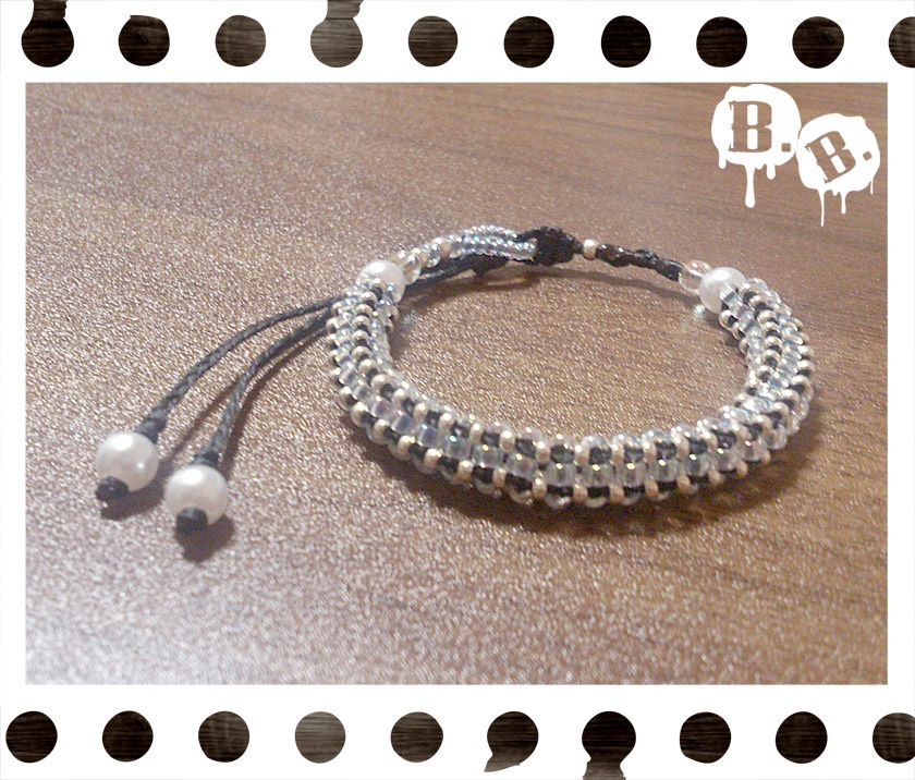 チューブブレスレット【マルチストーン】【ブラックコード】【ハンドメイドアクセサリー】
