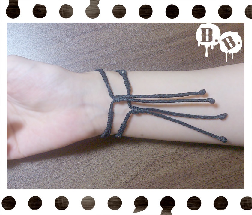 コネクトブレスレット【チェコガラスビーズ】【ブラックコード】【ハンドメイドアクセサリー】