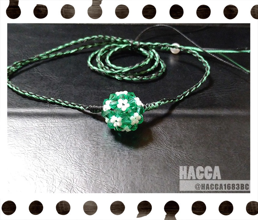 フラワーボールネックレス【バイカラーコード】【ガラスビーズ】【ハンドメイドアクセサリー】