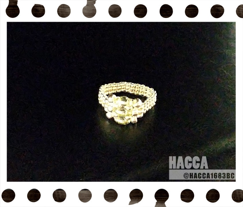 シルバースケイルリング【チェコビーズ】【ハンドメイドアクセサリー】