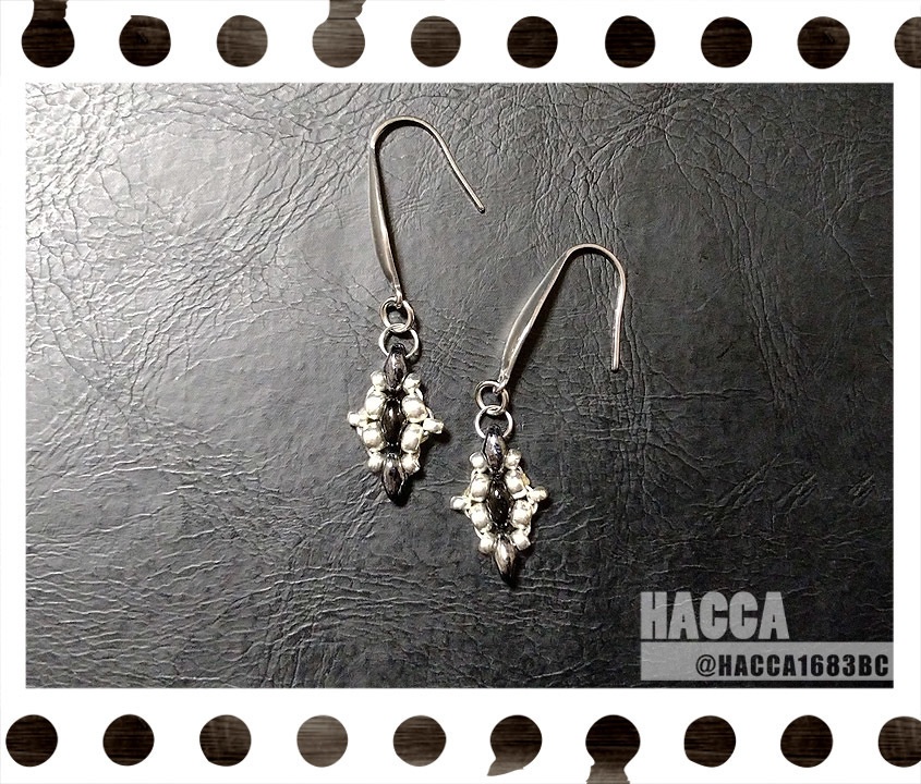 ミニチュアドロップクロスピアス\ノンホールピアスセット【チェコビーズ】【ハンドメイドアクセサリー】