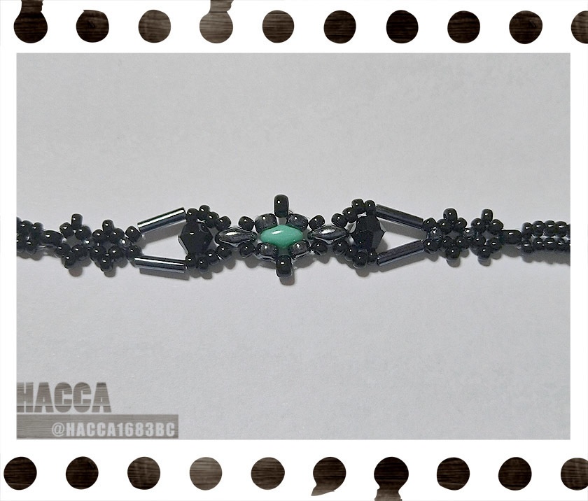 ブラックオベリスクビーズブレスレット【チェコビーズ】【ハンドメイドアクセサリー】