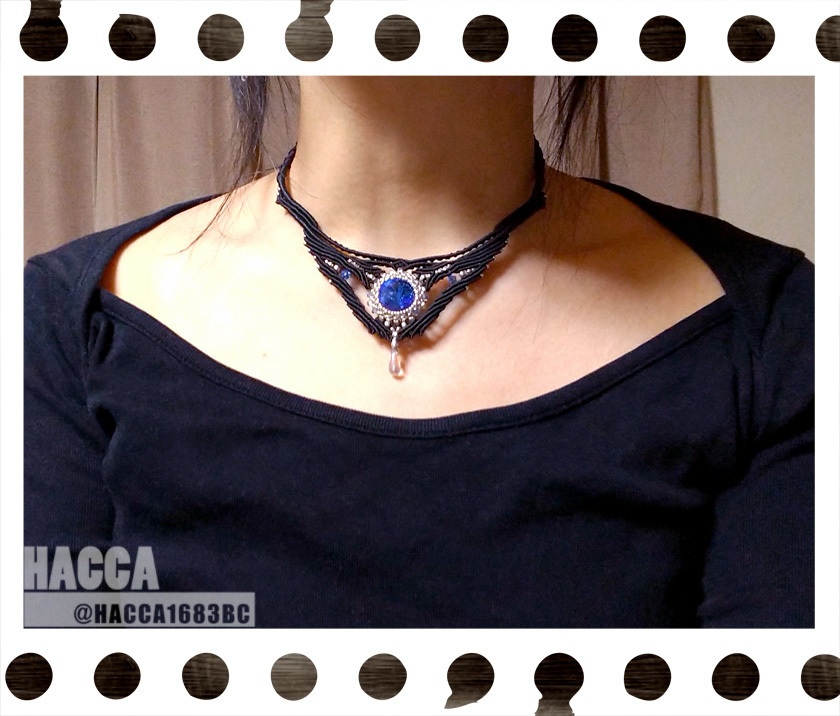 クィーンブルーネックレス【ブラックコード】【大粒ラインストーン】【ハンドメイドアクセサリー】