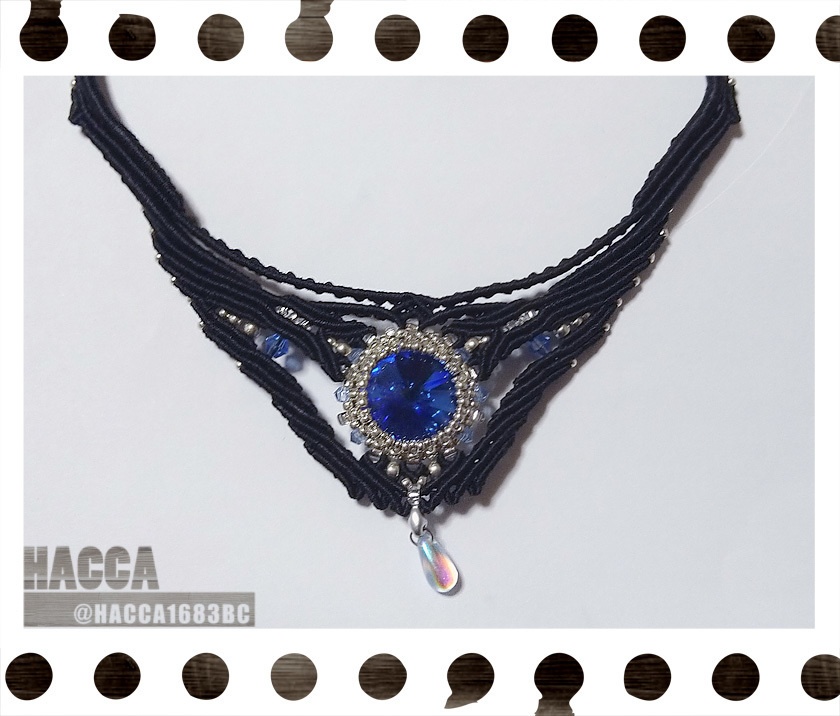 クィーンブルーネックレス【ブラックコード】【大粒ラインストーン】【ハンドメイドアクセサリー】