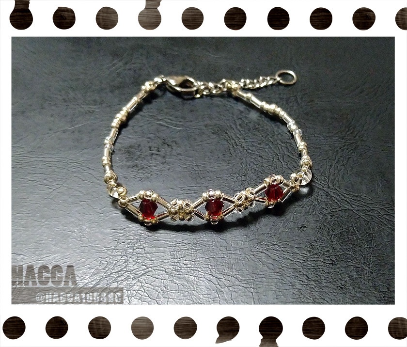 スリーダイヤビーズブレスレット【ガラスビーズ】【ハンドメイドアクセサリー】