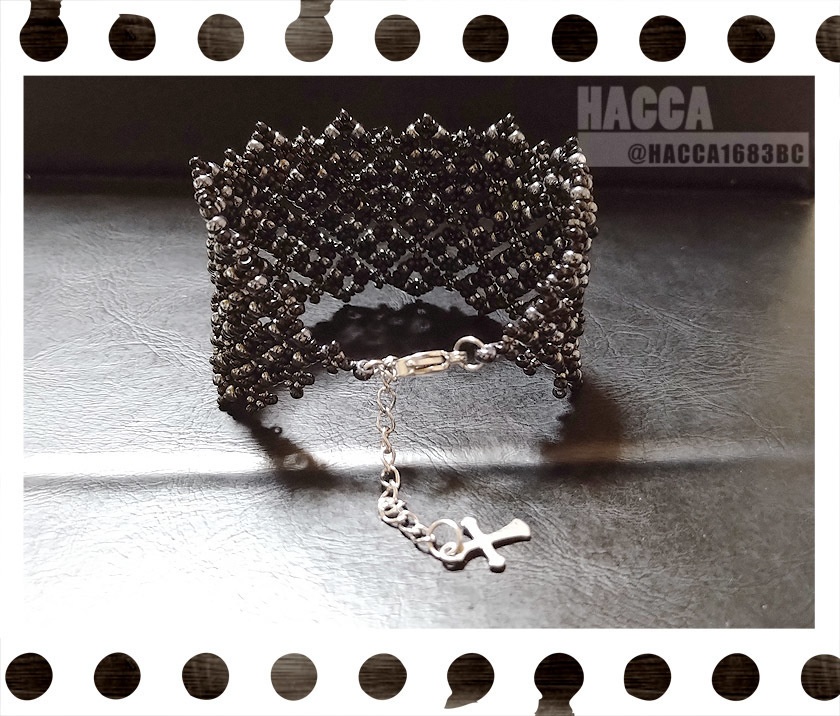 ワイドブラックレースビーズブレスレット【ガラスビーズ】【ハンドメイドアクセサリー】