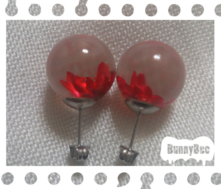 ピアスセット【ブライトレッドフラワー】【ハンドメイドアクセサリー】