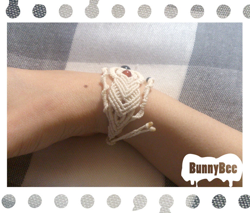 三連ブレスレット【オニキス】【ナチュラルホワイトコード】【ハンドメイドアクセサリー】