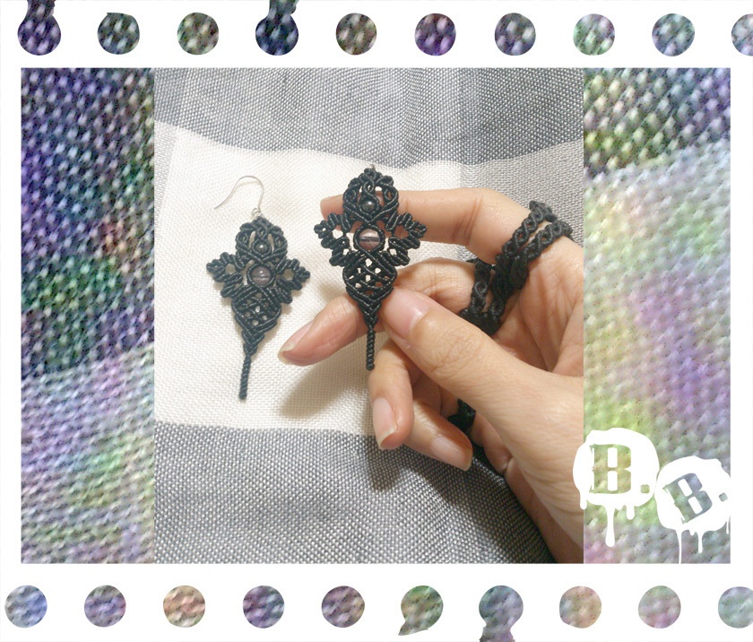 蝶蜂のピアスセット【ラベンダーアメジスト】【ブラックコード】【ハンドメイドアクセサリー】