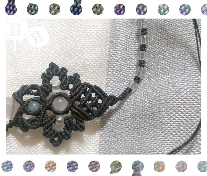 番の蝶蜂ネックレス(チョーカー)【ローズクォーツ】【ブラックコード】【ハンドメイドアクセサリー】