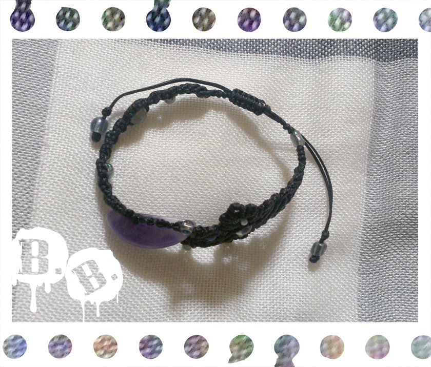 【アシンメトリー】蝶蜂のブレスレット【ラベンダーアメジスト】【ブラックコード】【ハンドメイドアクセサリー】