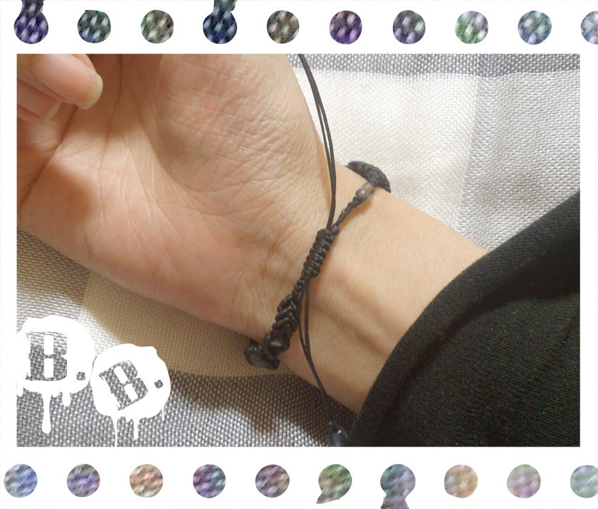 【アシンメトリー】蝶蜂のブレスレット【ラベンダーアメジスト】【ブラックコード】【ハンドメイドアクセサリー】