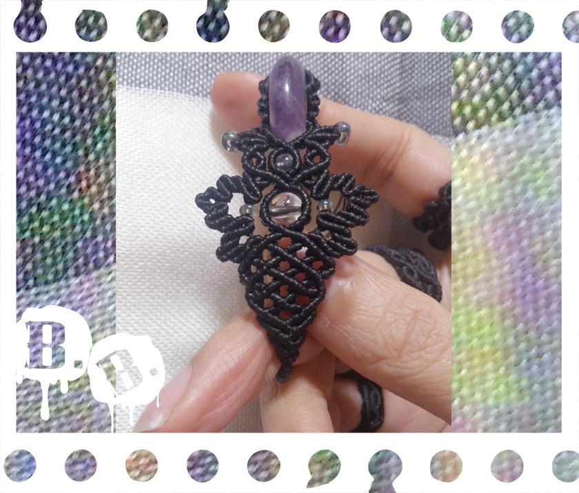 【アシンメトリー】蝶蜂のブレスレット【ラベンダーアメジスト】【ブラックコード】【ハンドメイドアクセサリー】