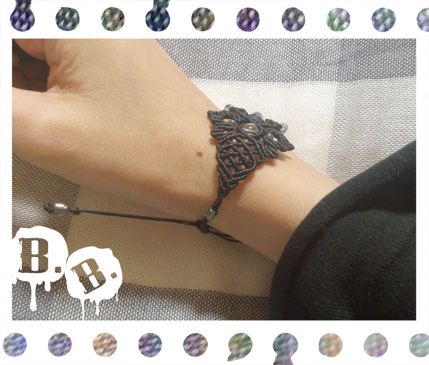 【アシンメトリー】蝶蜂のブレスレット【ラベンダーアメジスト】【ブラックコード】【ハンドメイドアクセサリー】