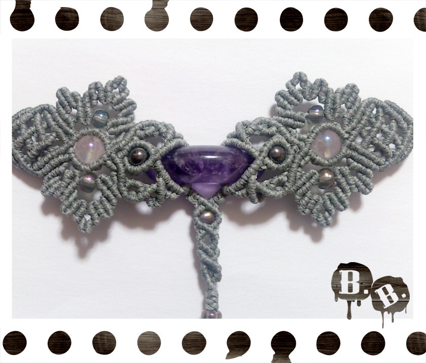 番の蝶蜂ネックレス(チョーカー)【ローズオーラ】【グレーコード】【ハンドメイドアクセサリー】