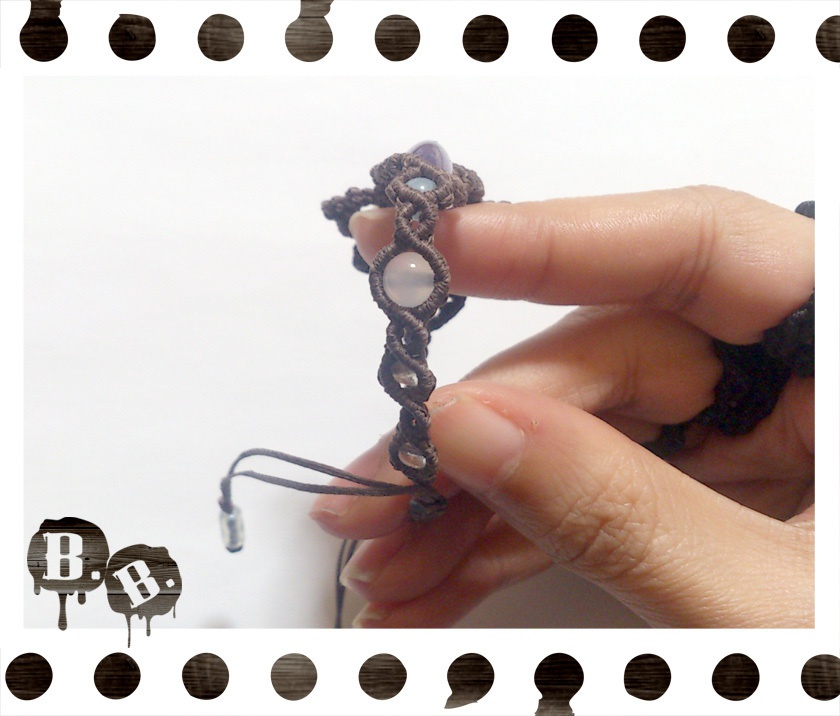 【アシンメトリー】蝶蜂のブレスレット【ローズオーラ】【ブラウンコード】【ハンドメイドアクセサリー】