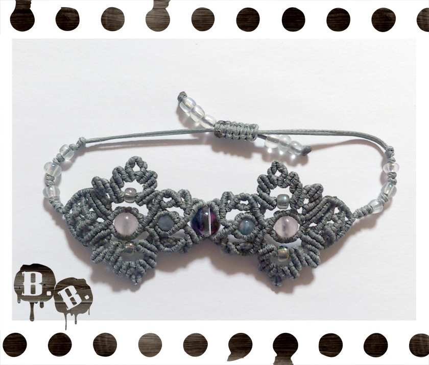 番の蝶蜂ブレスレット【シルバーパープルオーラ】【グレーコード】【ハンドメイドアクセサリー】