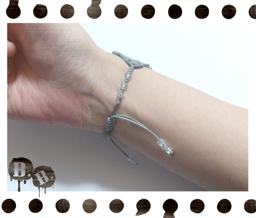 番の蝶蜂ブレスレット【シルバーパープルオーラ】【グレーコード】【ハンドメイドアクセサリー】