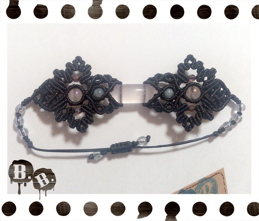 番の蝶蜂ブレスレット【ローズオーラ】【ブラックコード】【ハンドメイドアクセサリー】