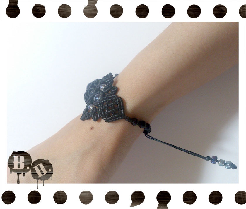 番の蝶蜂ブレスレット【パープルタイガーアイ】【ブラックコード】【ハンドメイドアクセサリー】